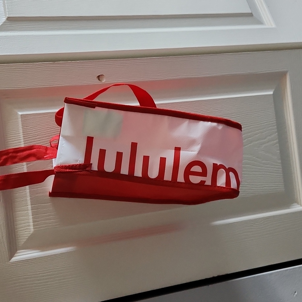 Lulu Lemon tote bags - Picture 7 of 7